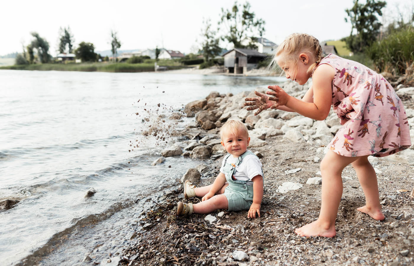 Familienshooting, Schwyz, Hochzeits Fotograf, Zentralschweiz, Irene Kälin Fotografie,Kindershooting,Outoorshooting,Natur,Berge