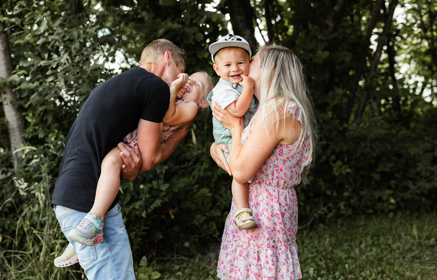 Familienshooting, Schwyz, Hochzeits Fotograf, Zentralschweiz, Irene Kälin Fotografie,Kindershooting,Outoorshooting,Natur,Berge