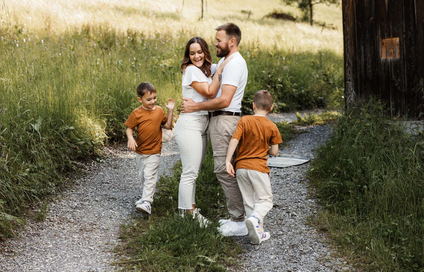 Familienshooting, Schwyz, Hochzeits Fotograf, Zentralschweiz, Irene Kälin Fotografie,Kindershooting,Outoorshooting,Natur, Familienglück, Familienfotografie,