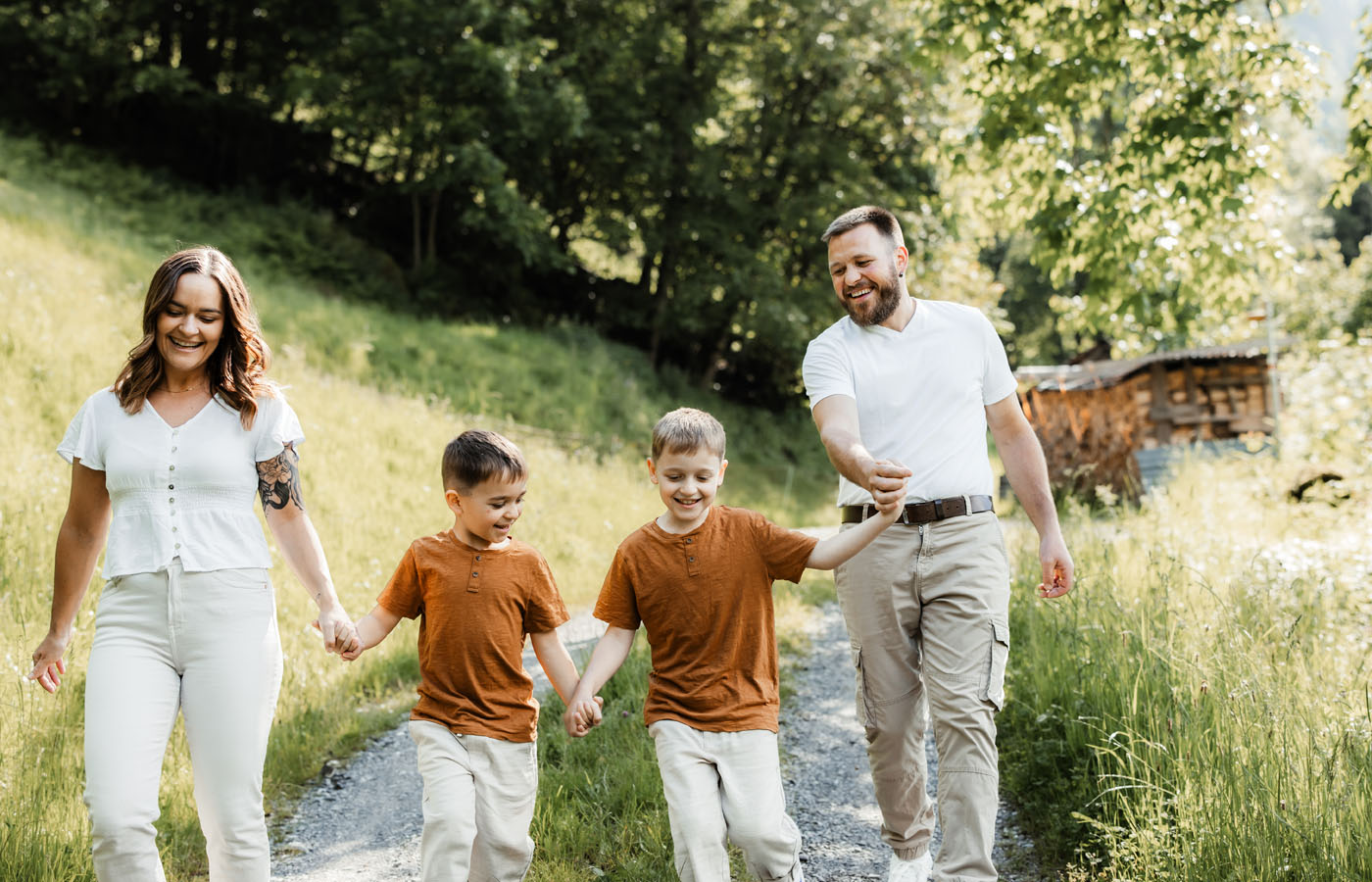 Familienshooting, Schwyz, Hochzeits Fotograf, Zentralschweiz, Irene Kälin Fotografie,Kindershooting,Outoorshooting,Natur, Familienglück, Familienfotografie,