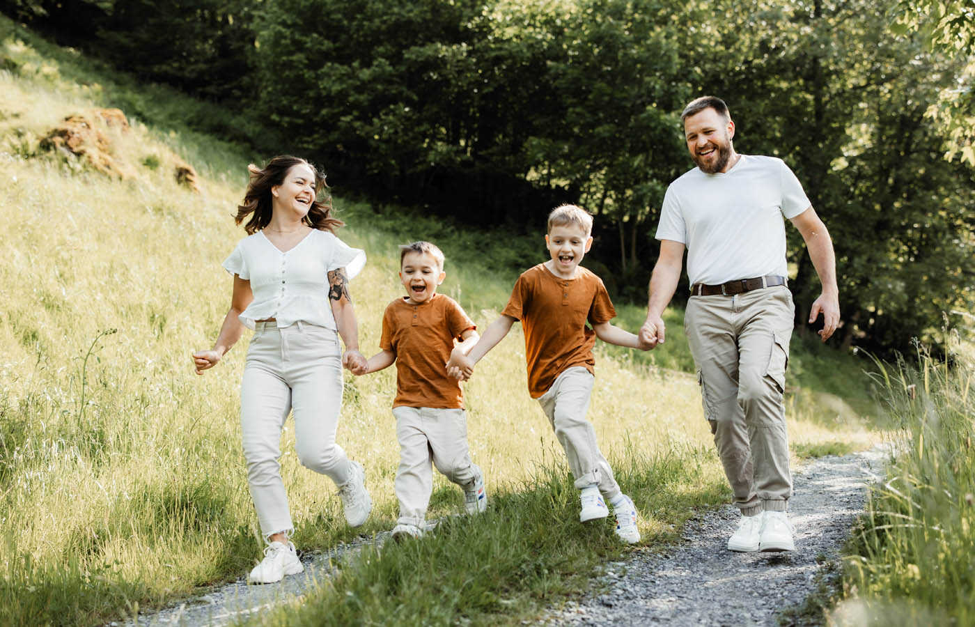 Familienshooting, Schwyz, Hochzeits Fotograf, Zentralschweiz, Irene Kälin Fotografie,Kindershooting,Outoorshooting,Natur, Familienglück, Familienfotografie,