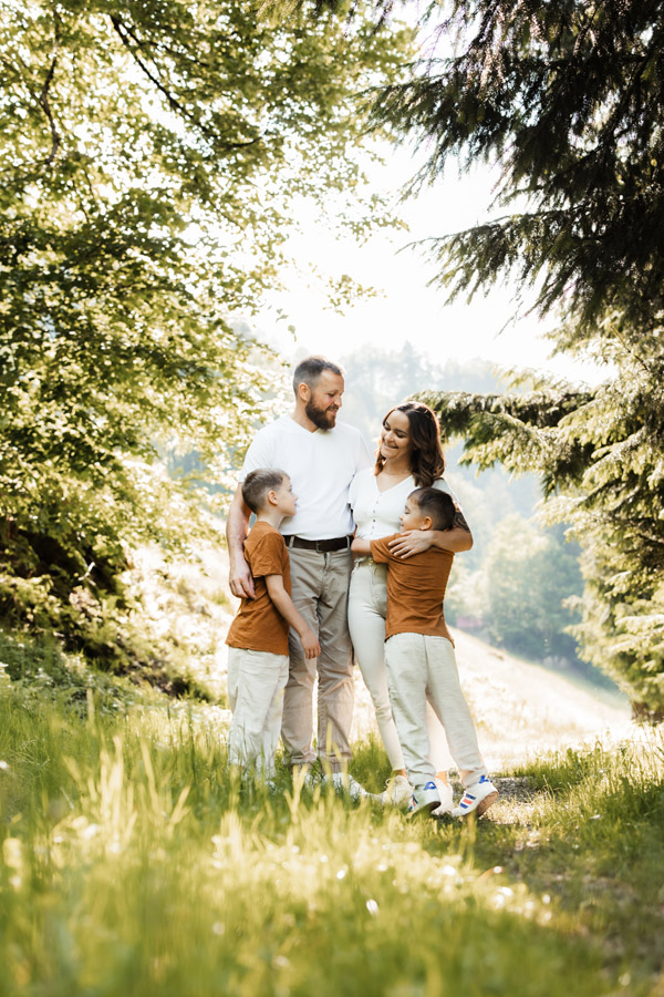 Familienshooting, Schwyz, Hochzeits Fotograf, Zentralschweiz, Irene Kälin Fotografie,Kindershooting,Outoorshooting,Natur, Familienglück, Familienfotografie,