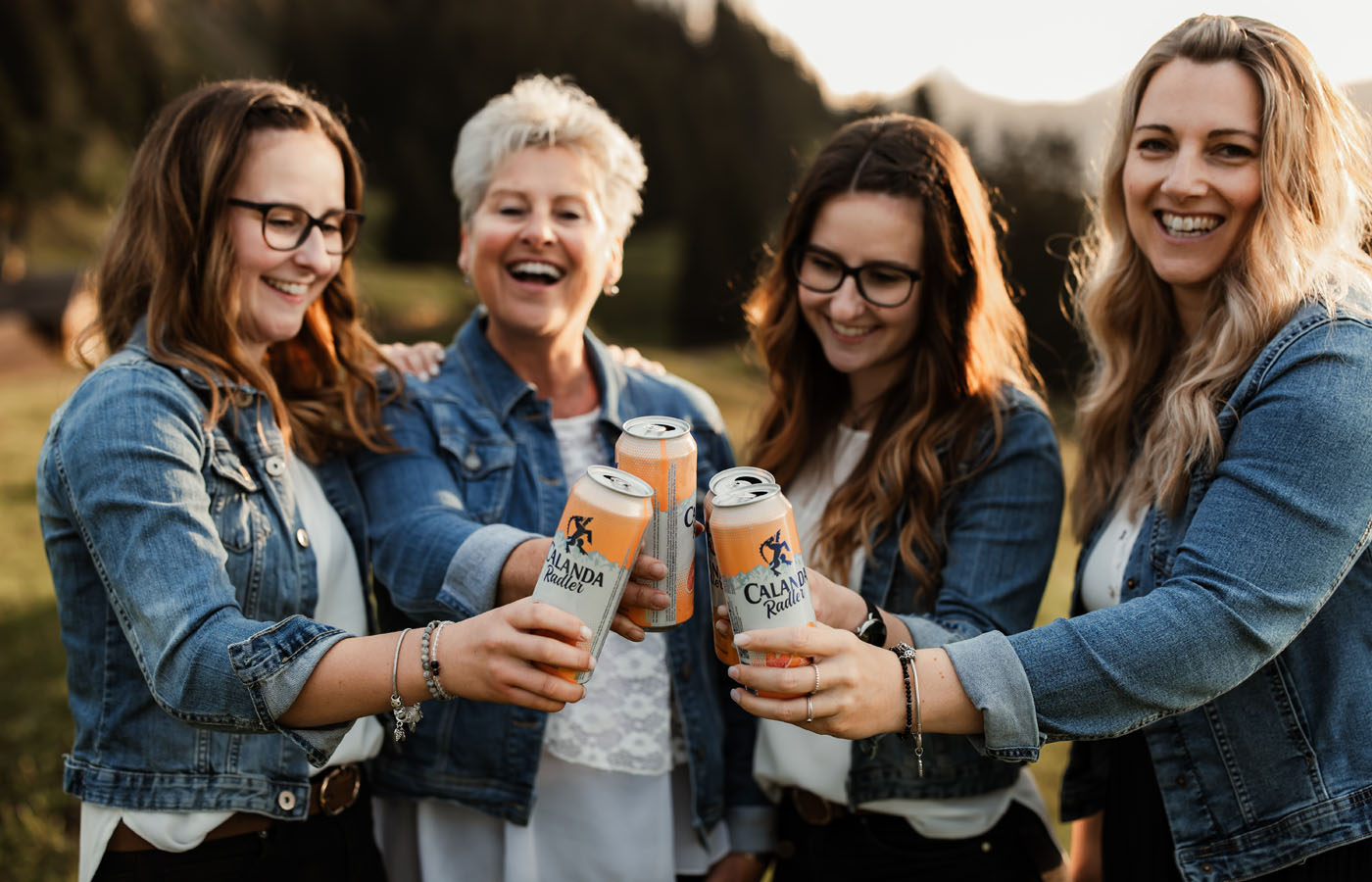 Familienshooting, Schwyz, Hochzeits Fotograf, Zentralschweiz, Irene Kälin Fotografie,Kindershooting,Outoorshooting,Natur, Familienglück, Familienfotografie, Familienfotografin,Schweizer Fotografin