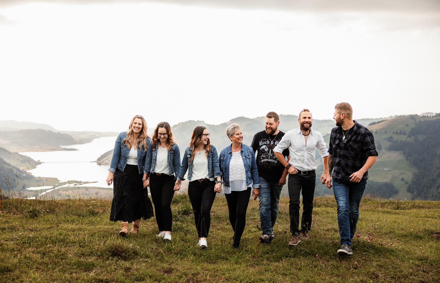 Familienshooting, Schwyz, Hochzeits Fotograf, Zentralschweiz, Irene Kälin Fotografie,Kindershooting,Outoorshooting,Natur, Familienglück, Familienfotografie, Familienfotografin,Schweizer Fotografin