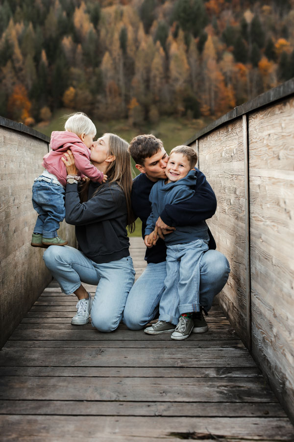 Familienshooting, Schwyz, Hochzeits Fotograf, Zentralschweiz, Irene Kälin Fotografie,Kindershooting,Outoorshooting,Natur, Familienglück, Familienfotografie, Familienfotografin,Schweizer Fotografin
