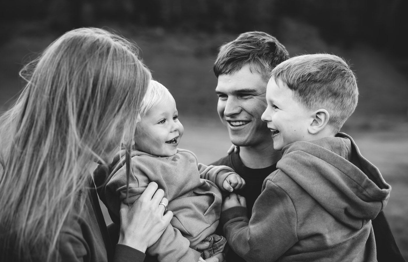 Familienshooting, Schwyz, Hochzeits Fotograf, Zentralschweiz, Irene Kälin Fotografie,Kindershooting,Outoorshooting,Natur, Familienglück, Familienfotografie, Familienfotografin,Schweizer Fotografin